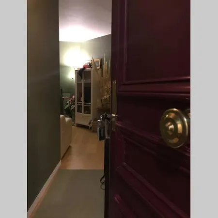 Nid Douillet A Bagatelle دوفييل