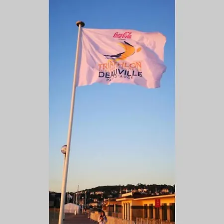 Nid Douillet A Bagatelle Lejlighed