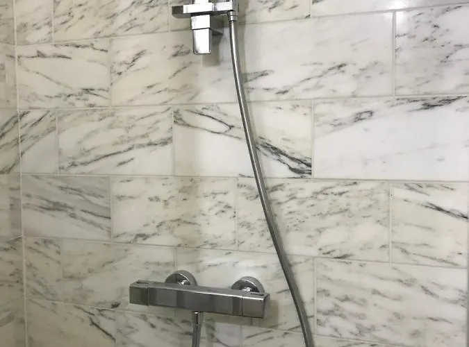 Nid Douillet A Bagatelle *