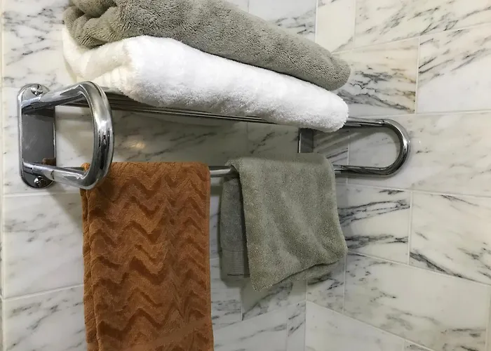 Nid Douillet A Bagatelle *