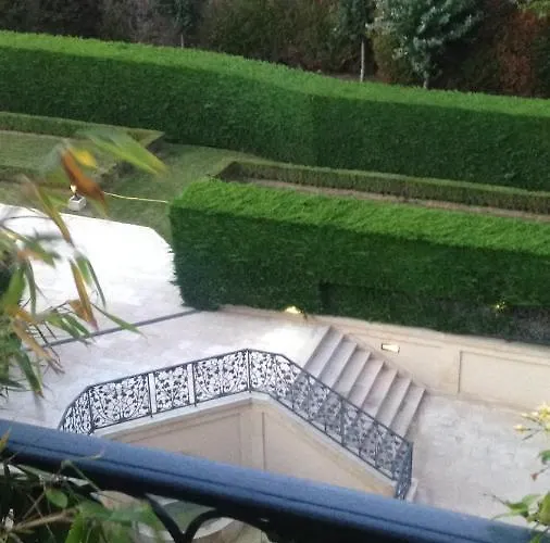 Nid Douillet A Bagatelle Lejlighed *