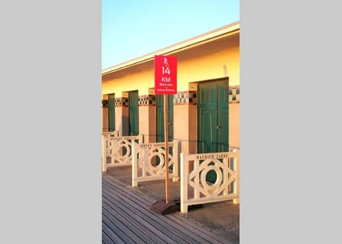 Nid Douillet A Bagatelle *